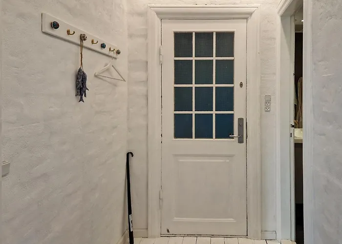 Apartment 2 Bedroom Awesome In *